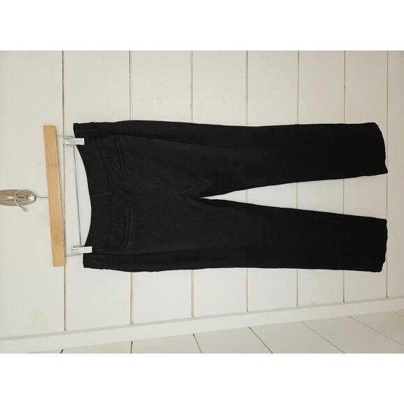 Chicos size 0.5 (6) short black stretchy cropped dress pants - Picture 2 of 4